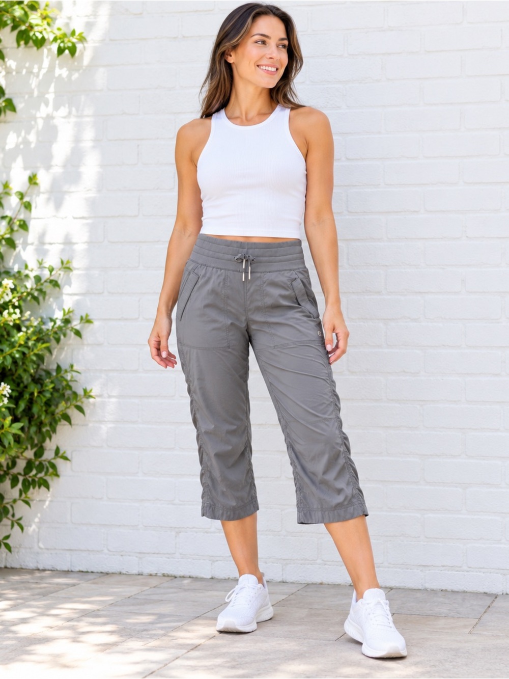 lululemon
Women's Cropped Capri Pants
Size 4 | Color: Gray